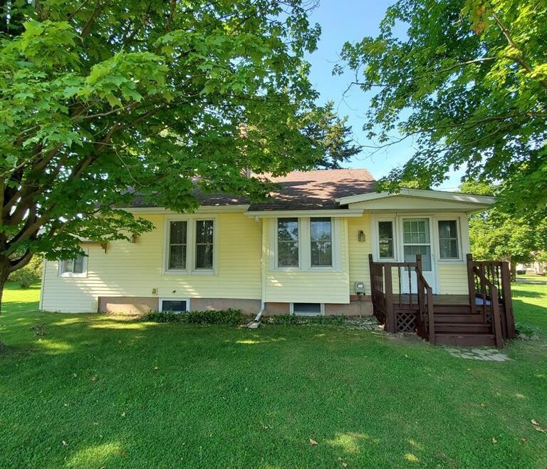 301 N Brooks St, Owosso, MI 48867
