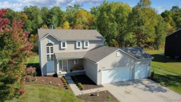 9327 Betsie Dr, Grand Blanc Twp, MI 48439