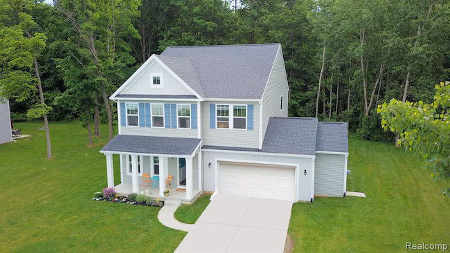 9399 Betsie Dr Grand Blanc, MI 48439